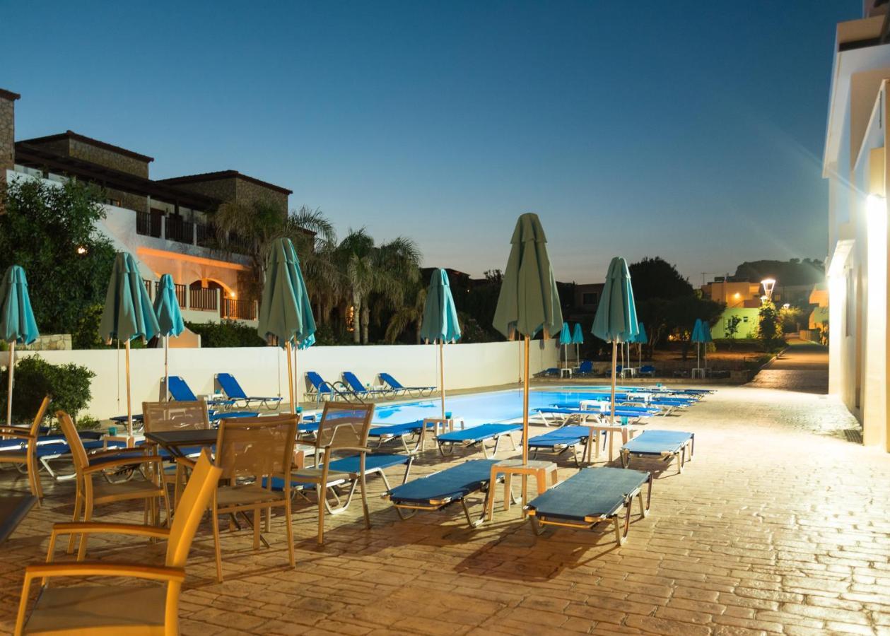 Amaryllis Front Beach Hotel ลาร์ดอส ภายนอก รูปภาพ