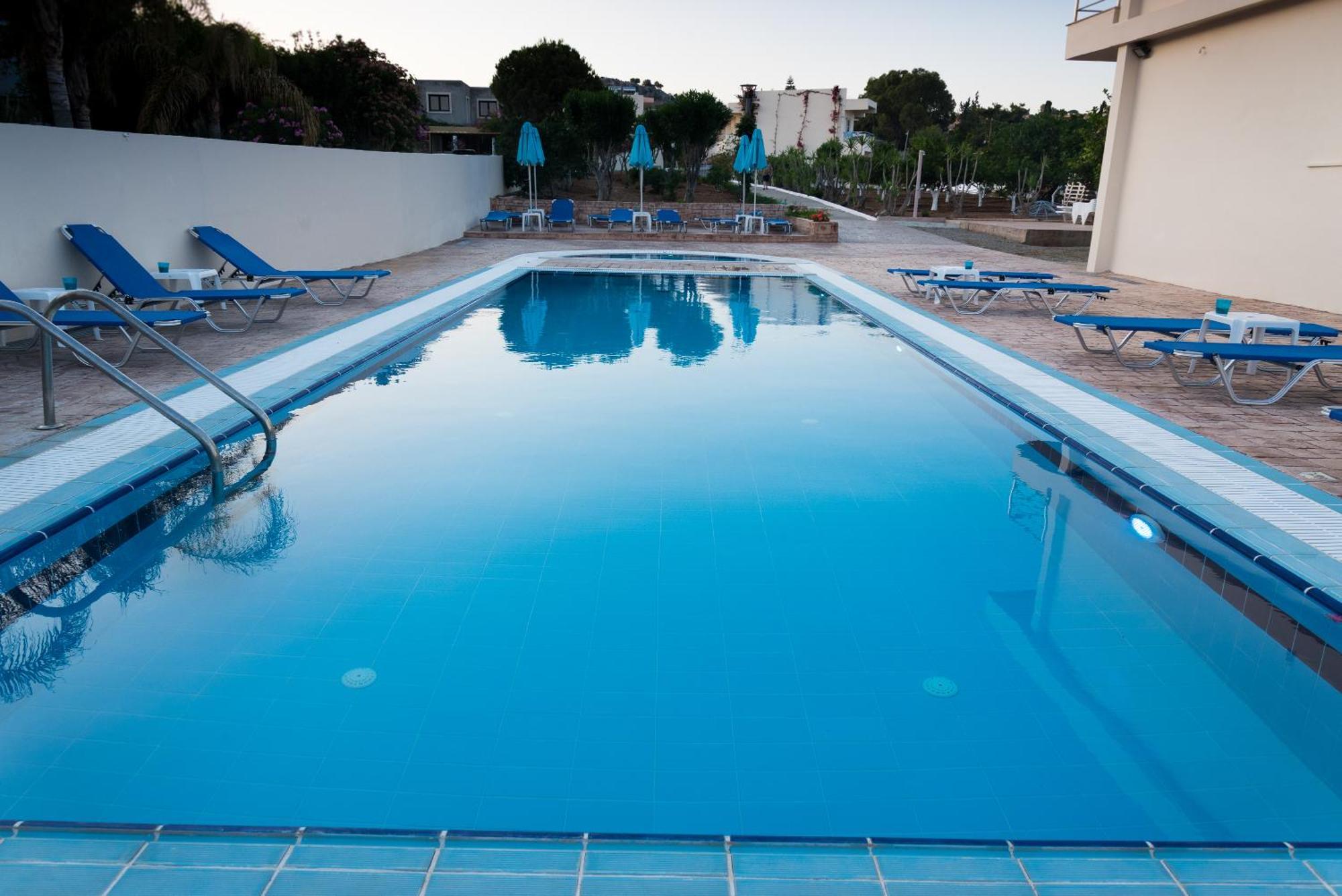Amaryllis Front Beach Hotel ลาร์ดอส ภายนอก รูปภาพ