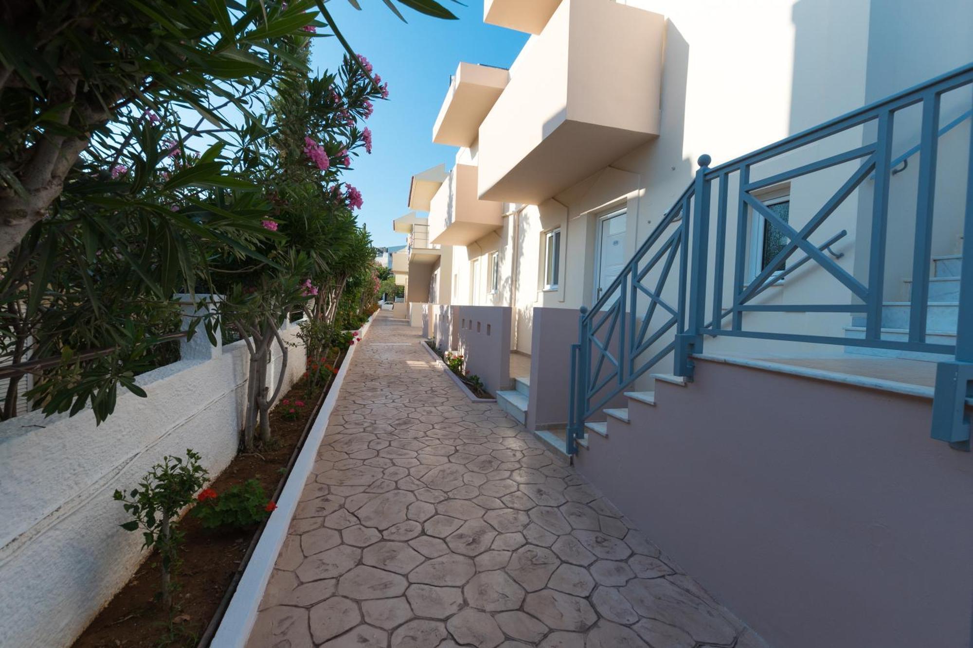 Amaryllis Front Beach Hotel ลาร์ดอส ภายนอก รูปภาพ