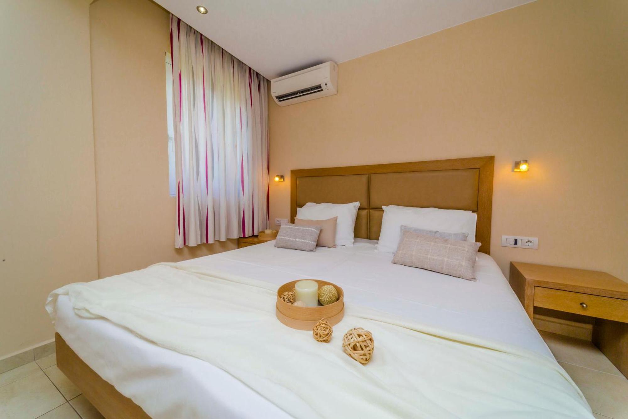Amaryllis Front Beach Hotel ลาร์ดอส ภายนอก รูปภาพ