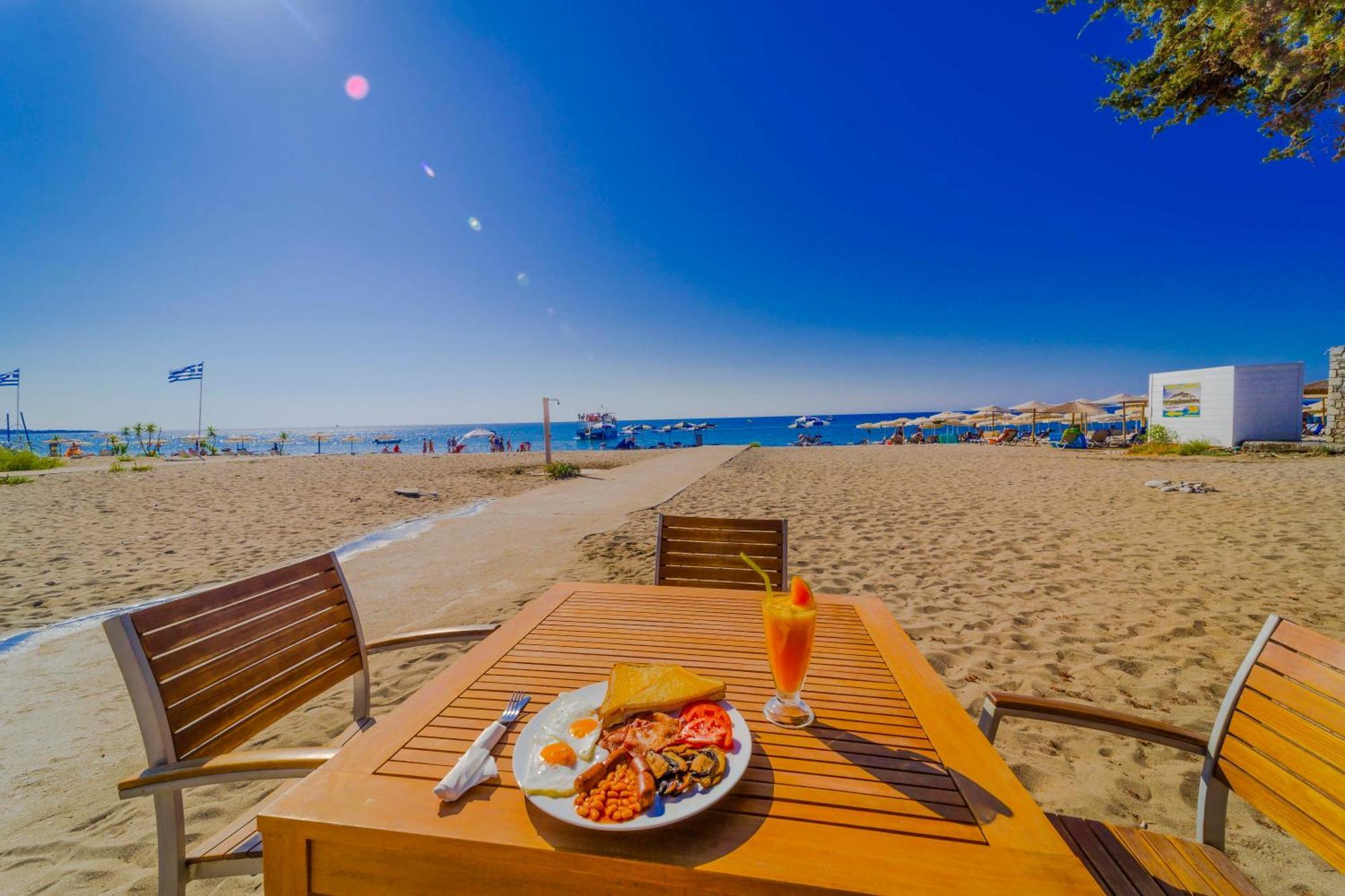 Amaryllis Front Beach Hotel ลาร์ดอส ภายนอก รูปภาพ