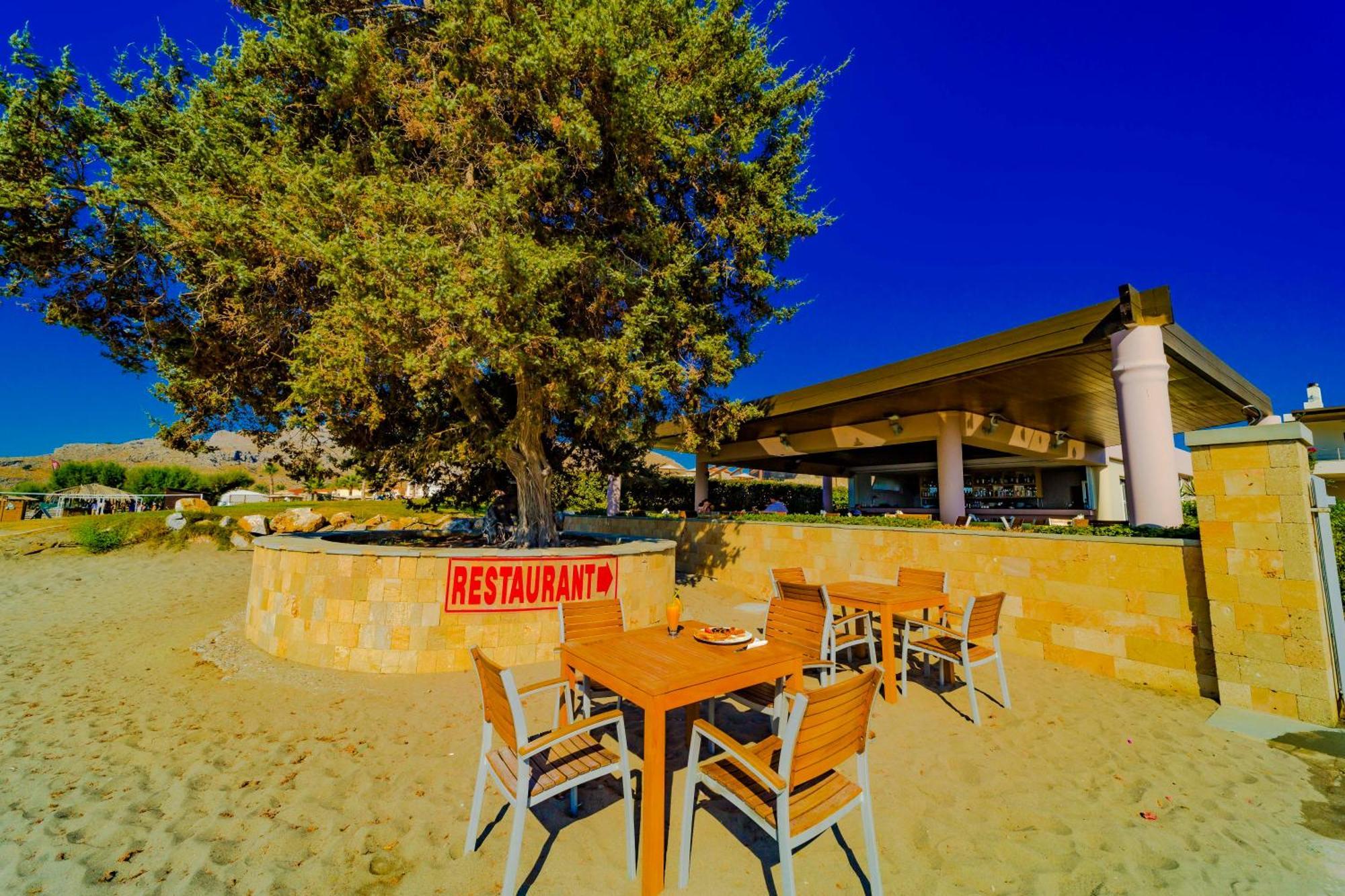 Amaryllis Front Beach Hotel ลาร์ดอส ภายนอก รูปภาพ